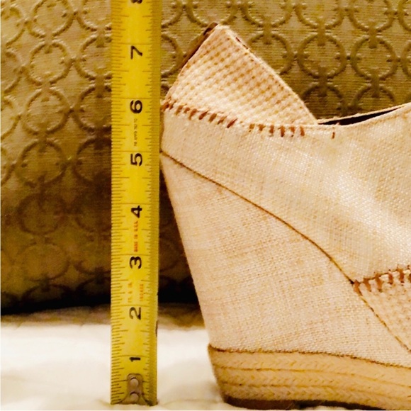 Practically Brand New Chinese Laundry Lace-Up Wedges, Size 8 - Picture 4 of 4